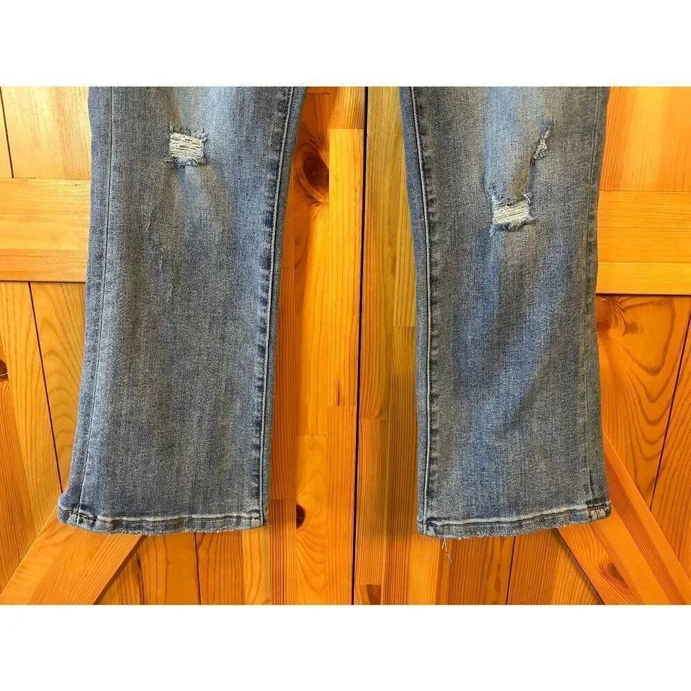 Risen Jeans Juniors Distressed Straight Leg High Rise Medium Wash Jeans Size 7 ( - Picture 3 of 8